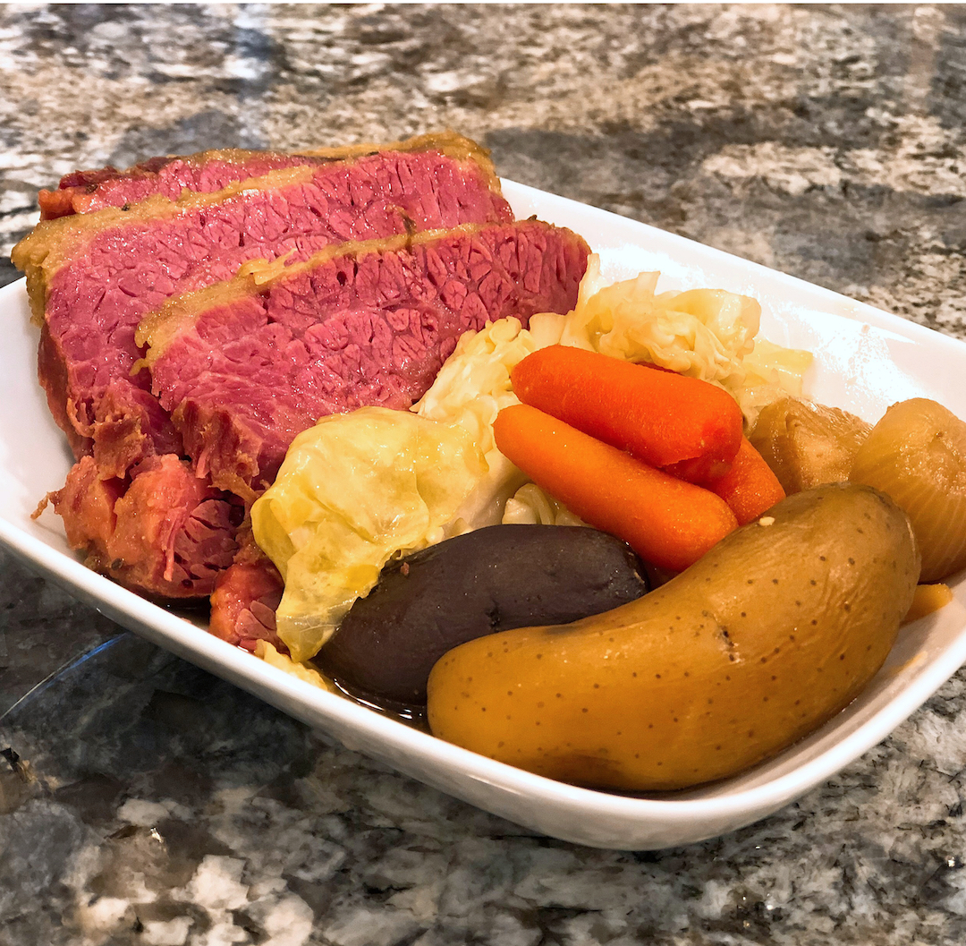 Slow Cooker Irish Corned Beef and Cabbage Recipe (+ Video) 🍀 Cooking